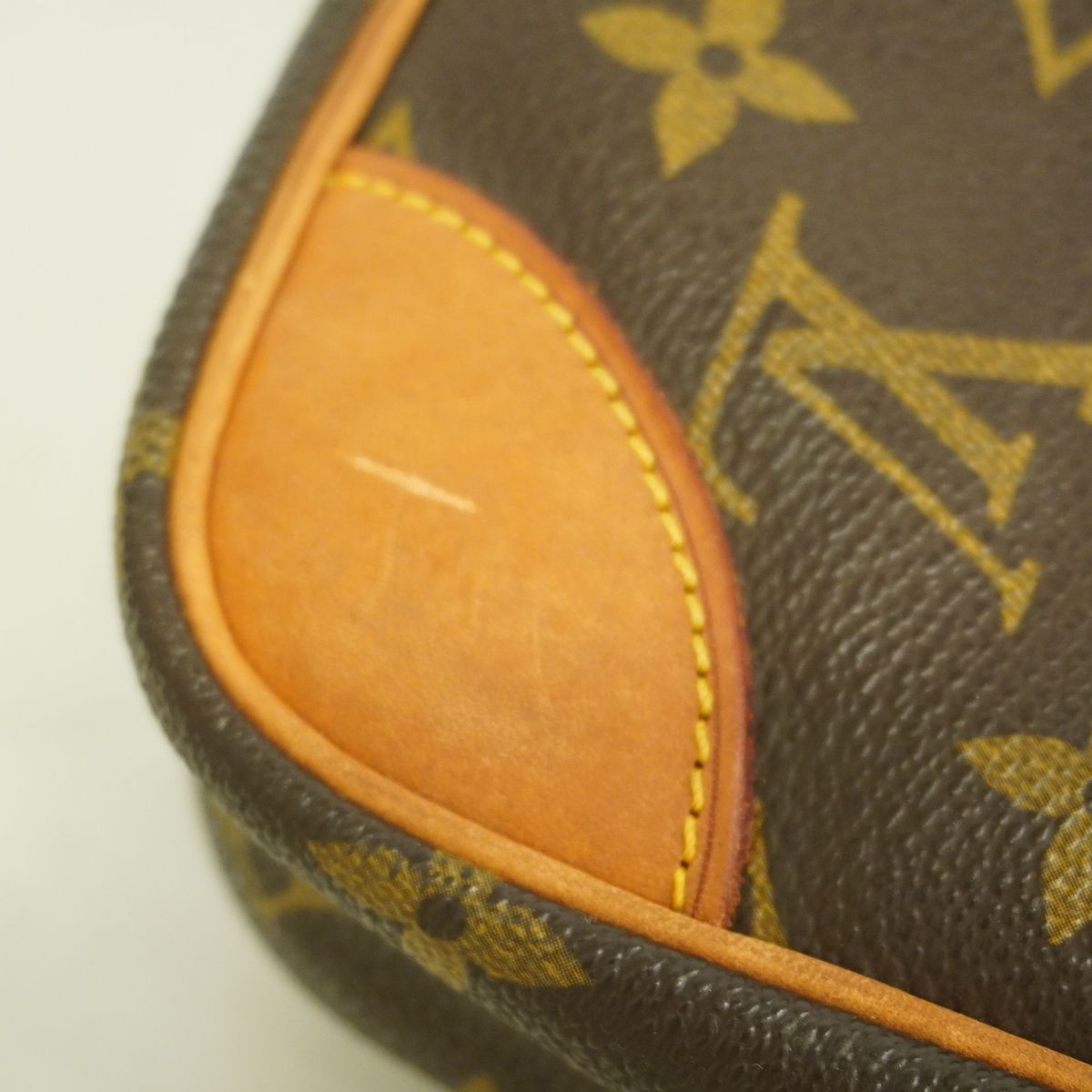 Louis Vuitton Shoulder Bag Monogram Danube Brown — view 6