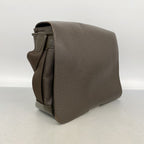 Louis Vuitton Shoulder Bag Taiga Victor Grizzly — view 2