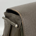 Louis Vuitton Shoulder Bag Taiga Victor Grizzly — view 7