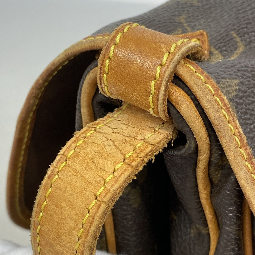 Louis Vuitton Shoulder Bag Monogram Saumur 30 Brown — view 6