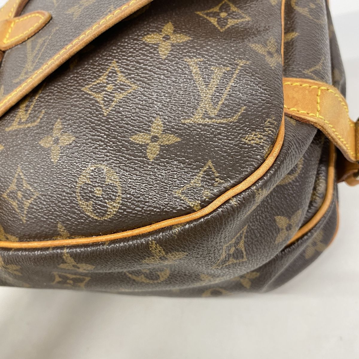 Louis Vuitton Shoulder Bag Monogram Saumur 30 Brown — view 8