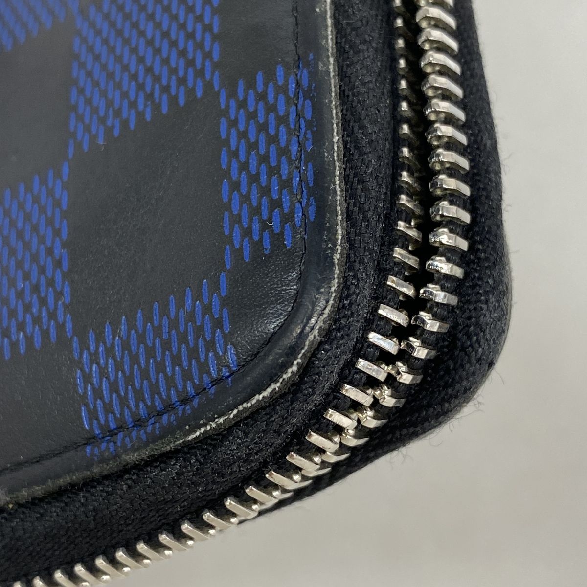 Louis Vuitton Wallet Damier Infini 3D Zippy Vertical Black Blue — view 5