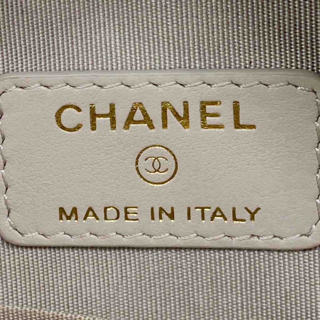 Chanel Shoulder Bag Chanel 19 Lambskin Gray Gold Silver — view 5