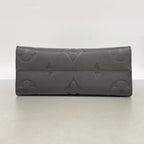 Louis Vuitton Tote Bag Monogram Empreinte On The Go MM Noir 2-Way — view 3