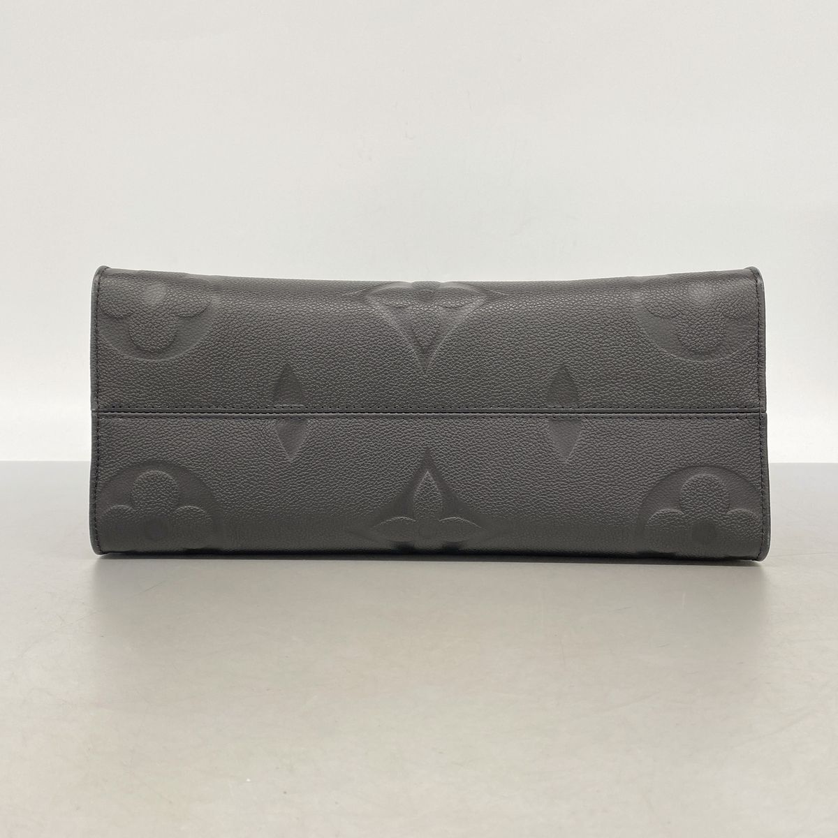 Louis Vuitton Tote Bag Monogram Empreinte On The Go MM Noir 2-Way — view 3