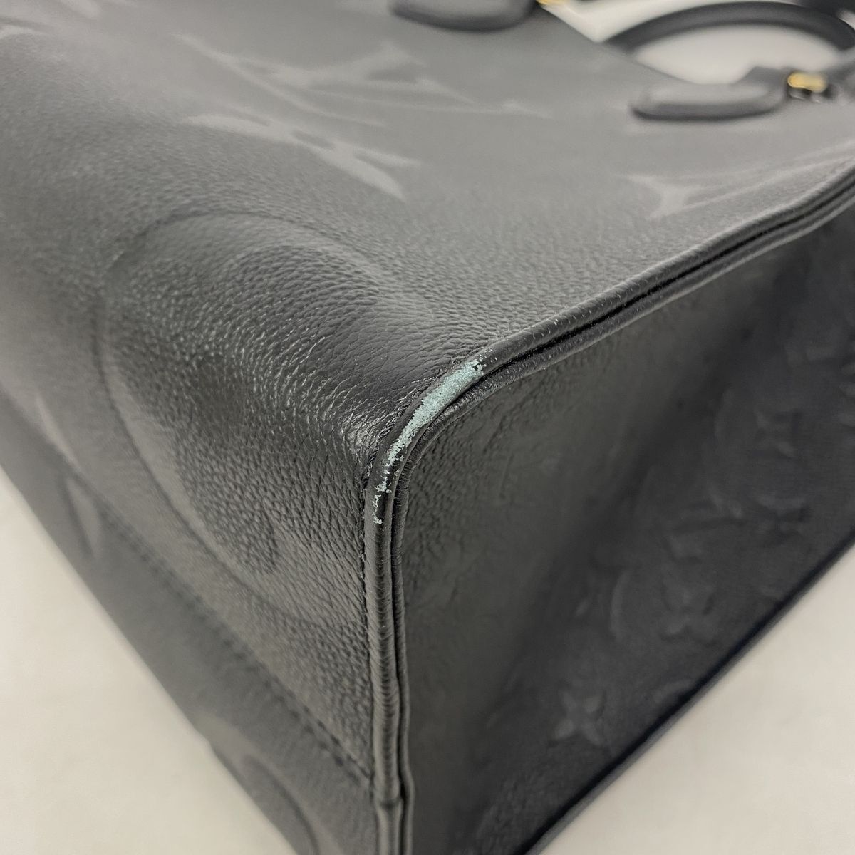 Louis Vuitton Tote Bag Monogram Empreinte On The Go MM Noir 2-Way — view 6