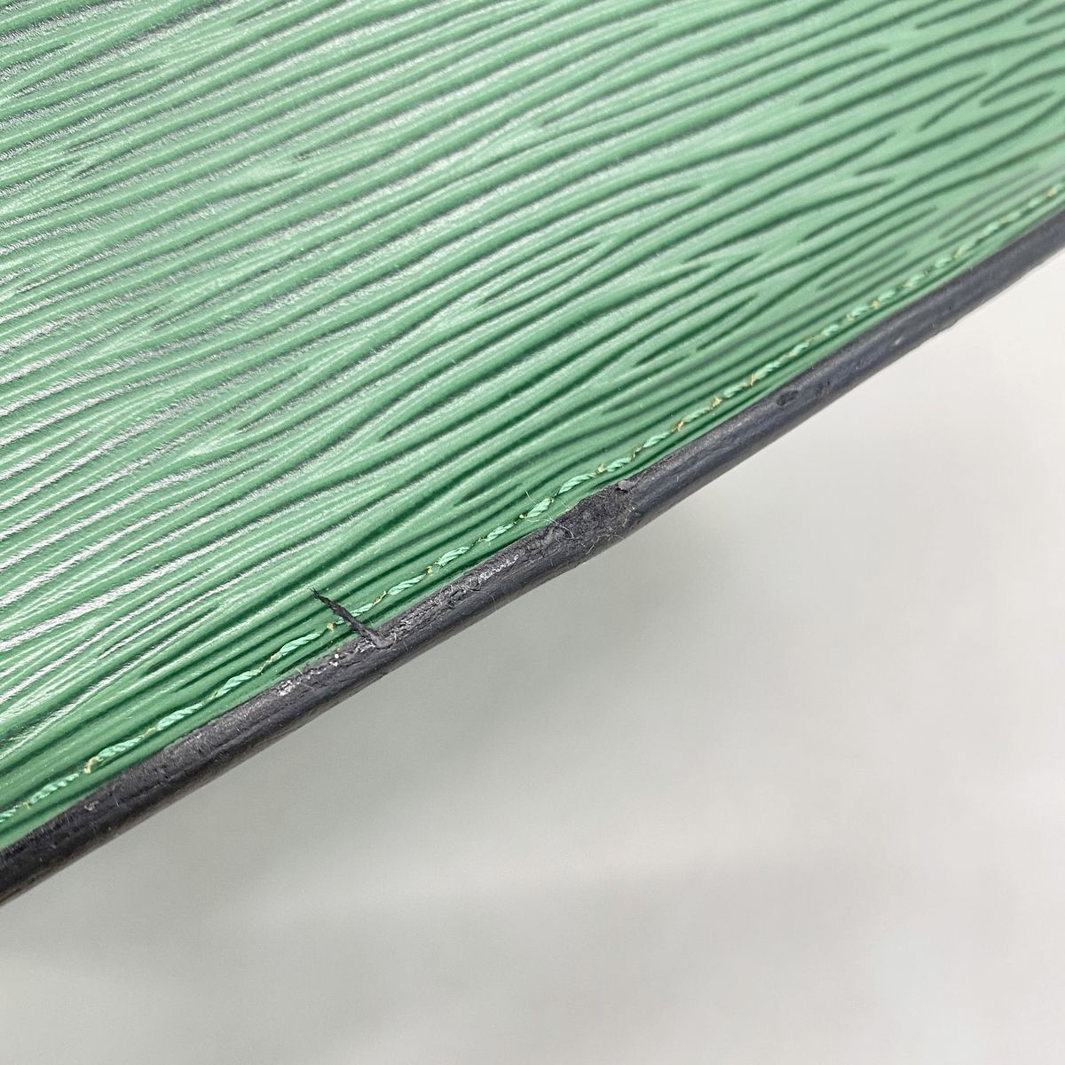 Louis Vuitton Shoulder Bag Epi Saint-cloud Borneo Green — view 7