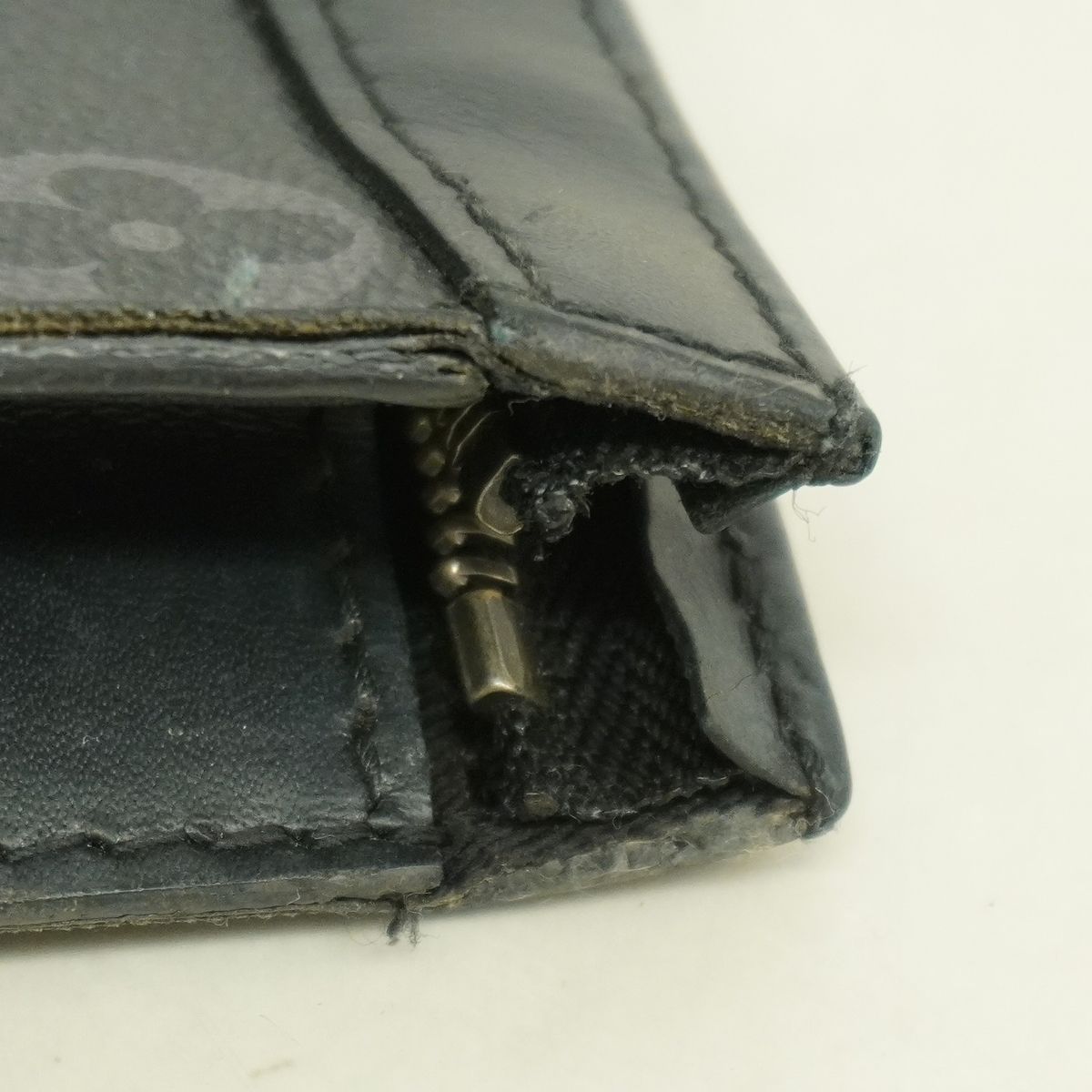 Louis Vuitton Clutch Monogram Eclipse Pochette Voyage MM Black — view 6
