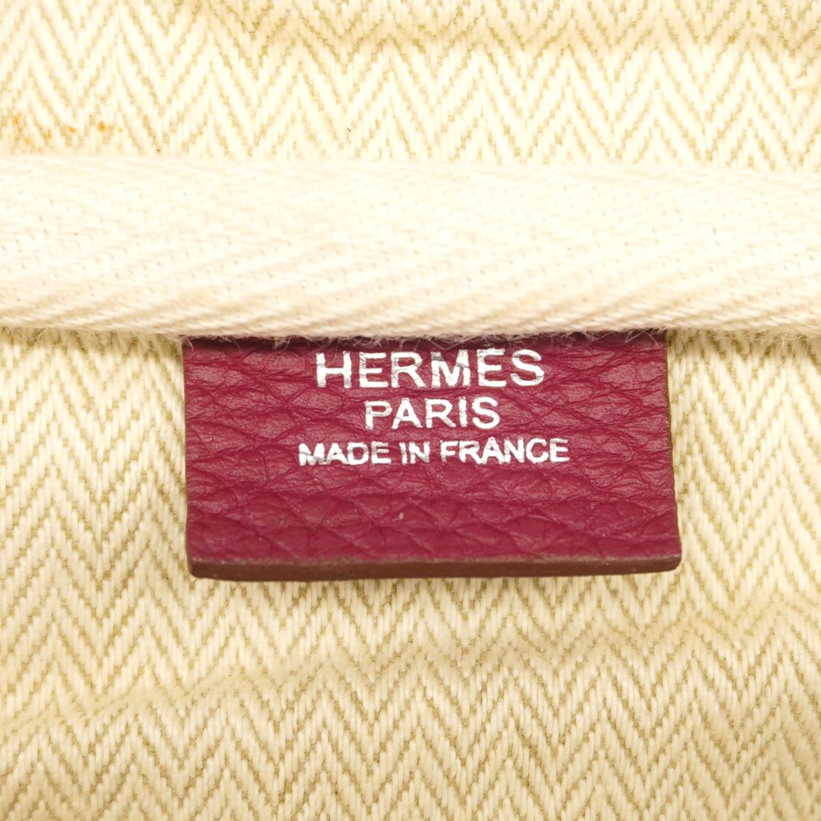 Hermes Handbag Victoria 35 Taurillon Clemence Ruby Silver — view 5