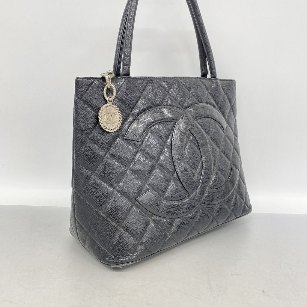 Chanel Tote Bag Reissue Caviar Leather Black Silver — view 2