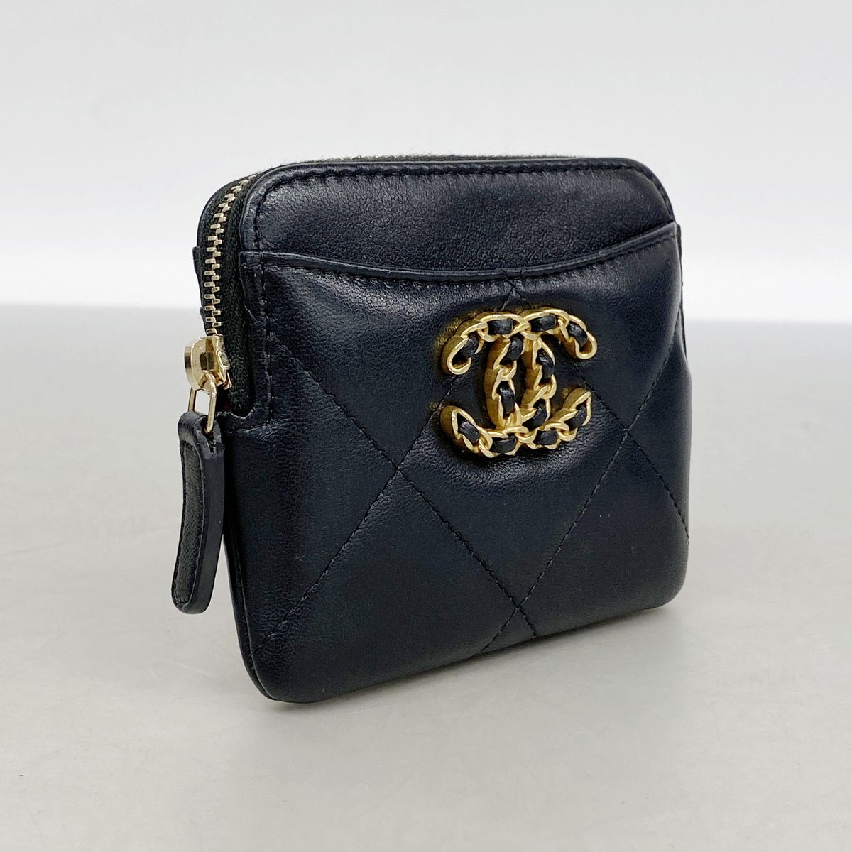 Chanel Coin Purse Chanel 19 Lambskin Black Gold — view 2