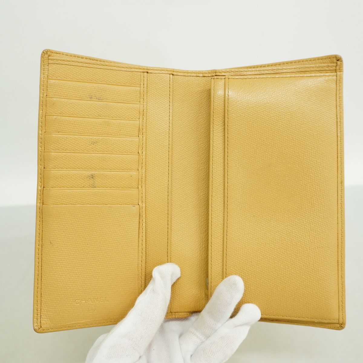Chanel Wallet Coco Buttons Leather Beige Gold — view 3