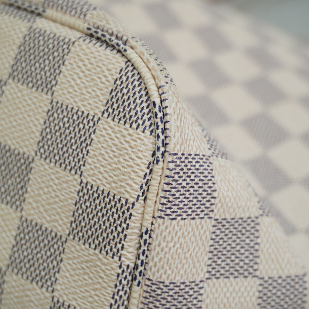 Louis Vuitton Tote Bag Damier Azur Neverfull MM White — view 8