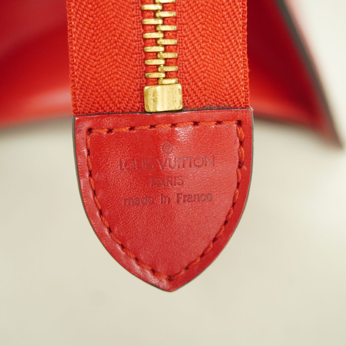 Louis Vuitton Handbag Epi Sac Triangle Castilian Red — view 5