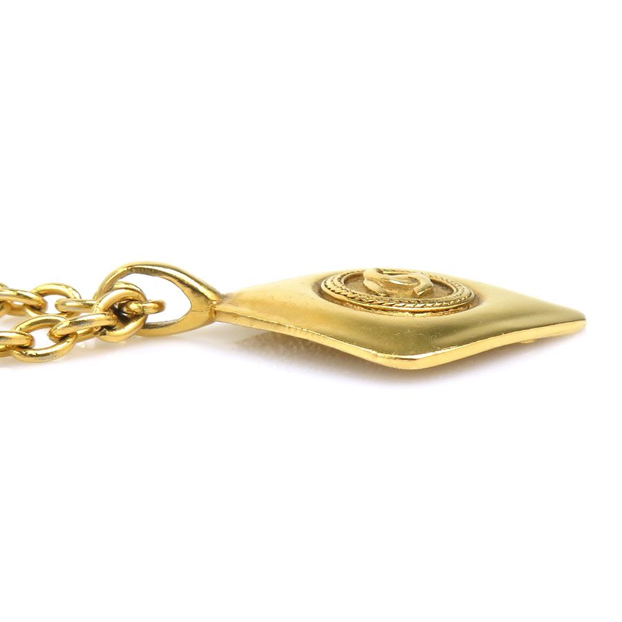 Chanel Necklace CC Logo — view 3
