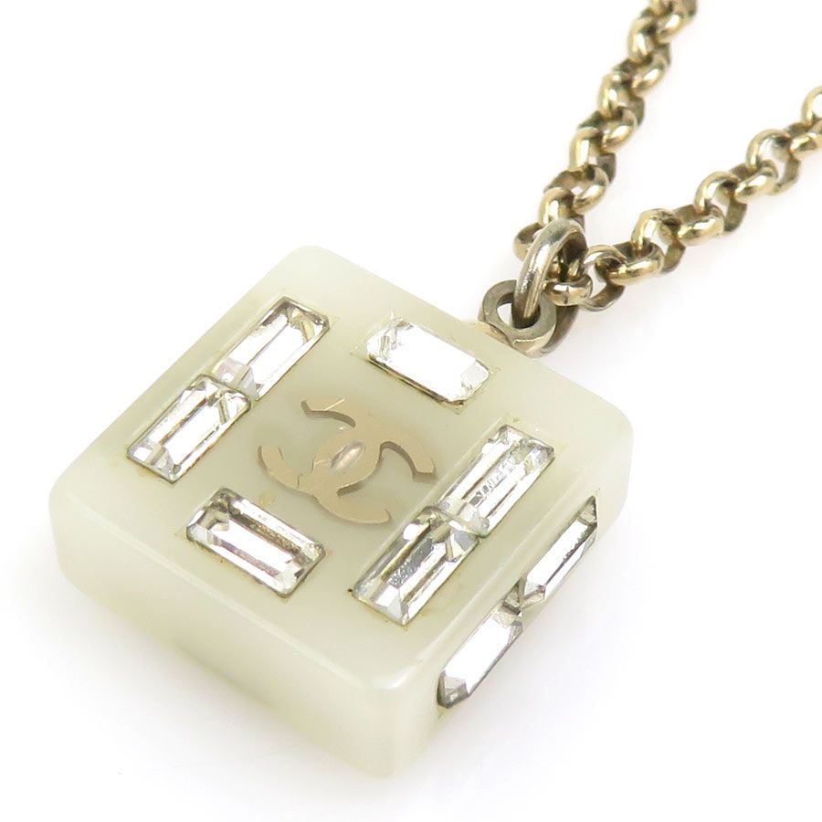 Chanel Necklace CC Logo — view 7