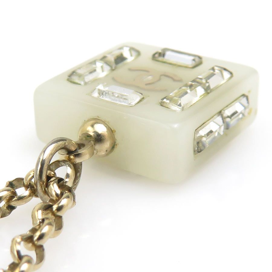 Chanel Necklace CC Logo — view 4