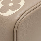 Louis Vuitton 2-Way Bag Neo Noe MM Monogram Empreinte Bicolor Leather — view 4
