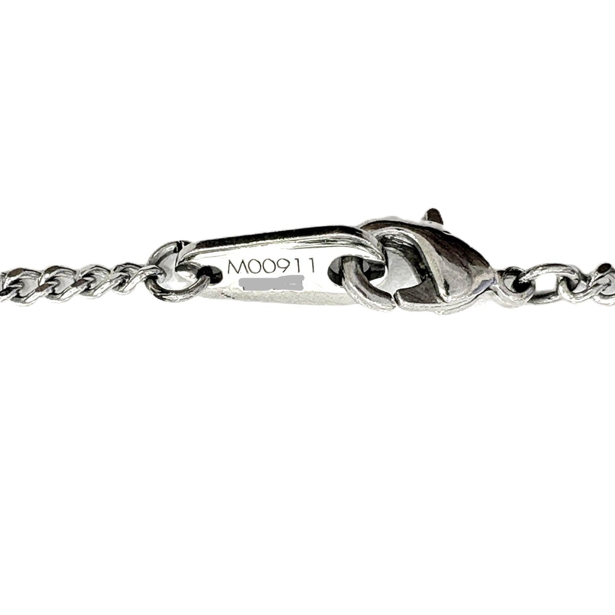 Louis Vuitton Collier LV Award Metal Necklace Stainless Steel — view 4