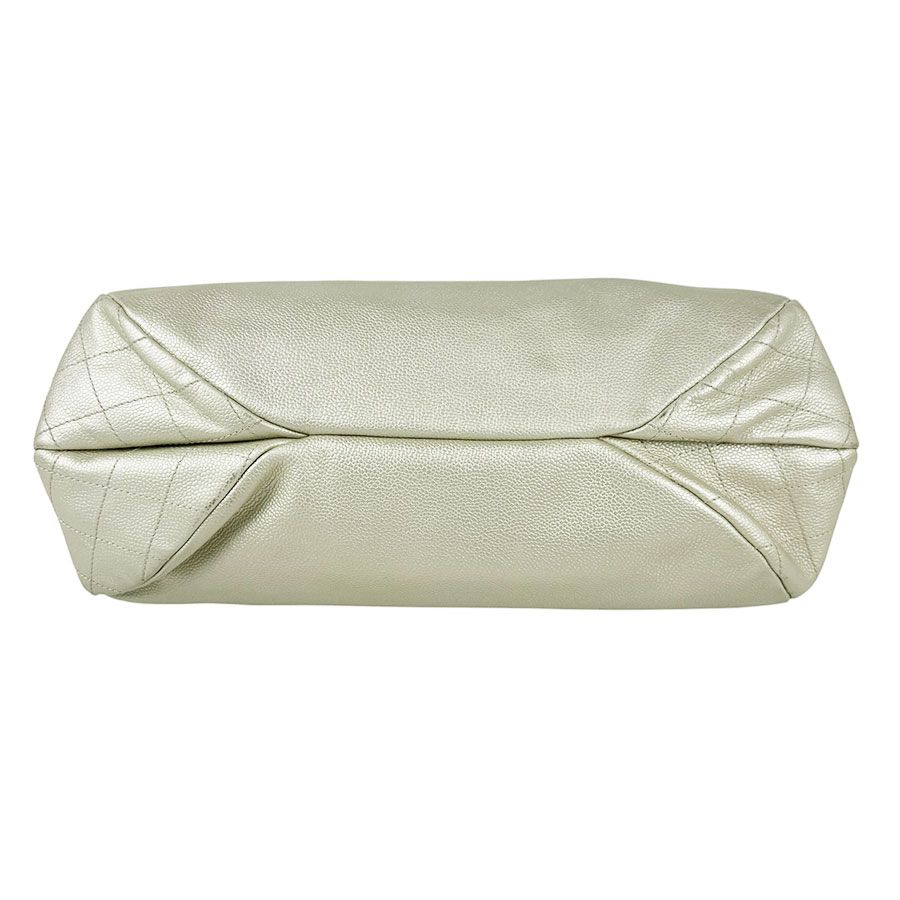 Chanel Shoulder Bag Silver — view 4