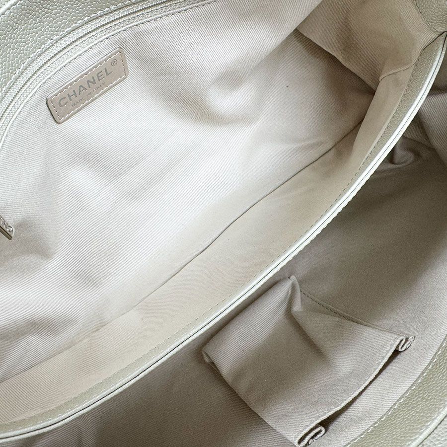 Chanel Shoulder Bag Silver — view 5