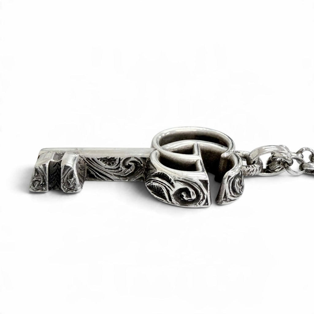 Gucci Arabesque Double G Key Pendant Silver — view 5