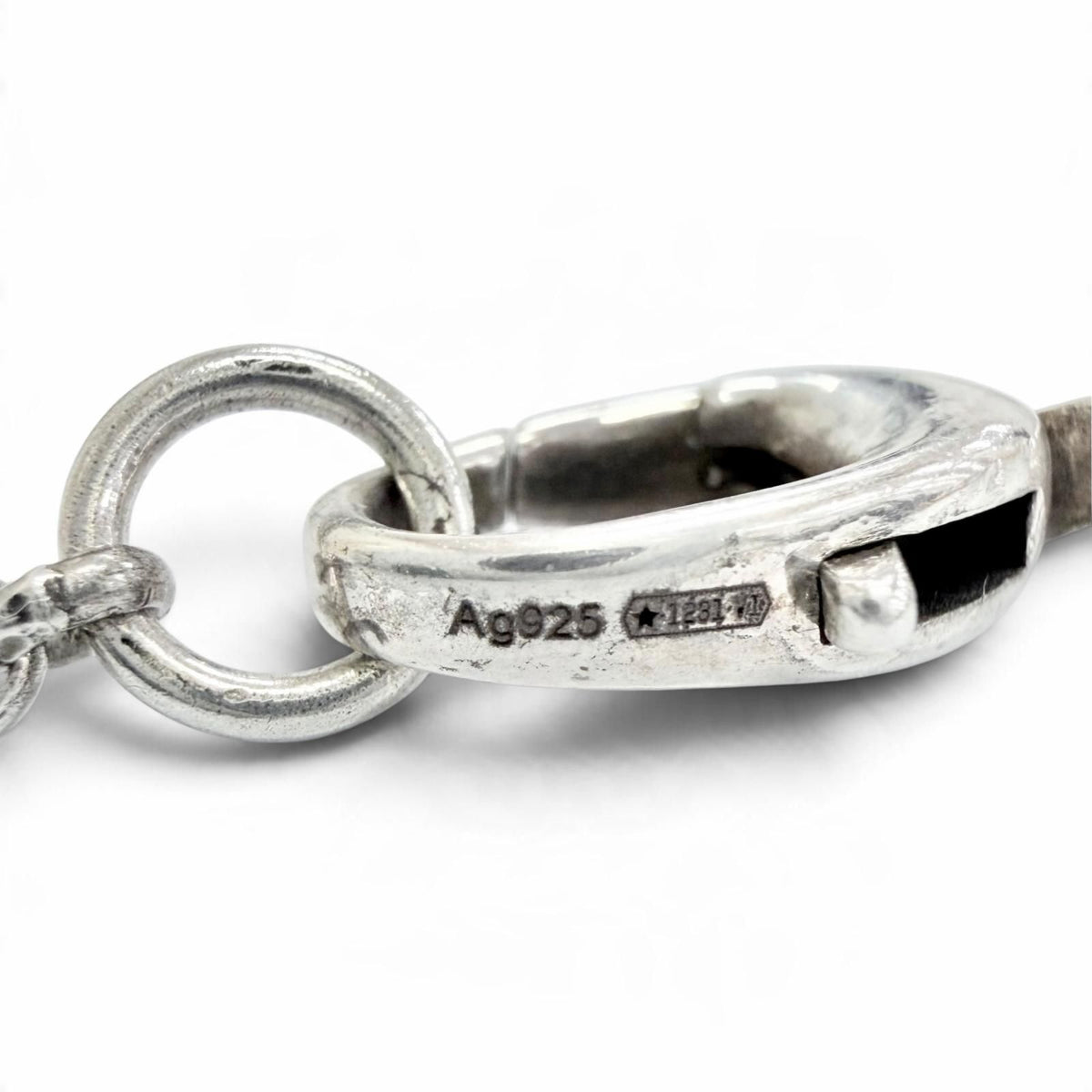 Gucci Arabesque Double G Key Pendant Silver — view 8