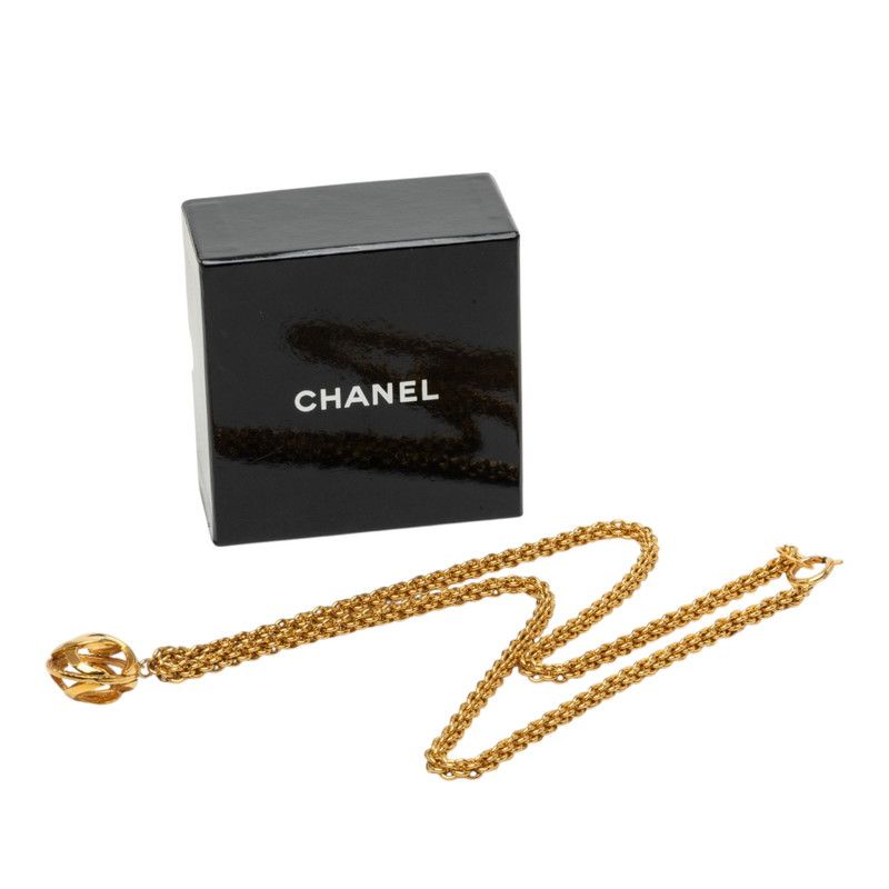 Chanel CC Logo Vintage Chain Necklace Gold Plated — view 6
