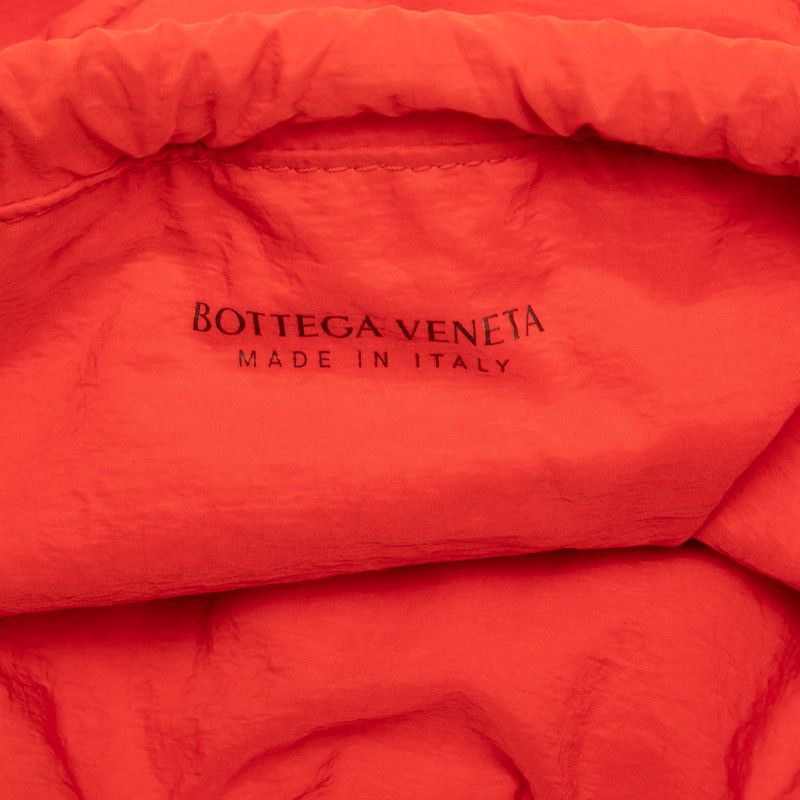 Bottega Veneta the Shell Shoulder Bag Drawstring Red Leather — view 5