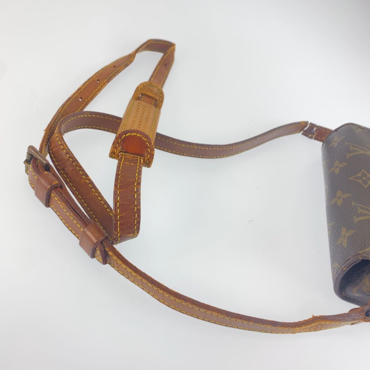 Louis Vuitton Monogram Saint-cloud Shoulder Bag Pochette Brown Leather — view 4