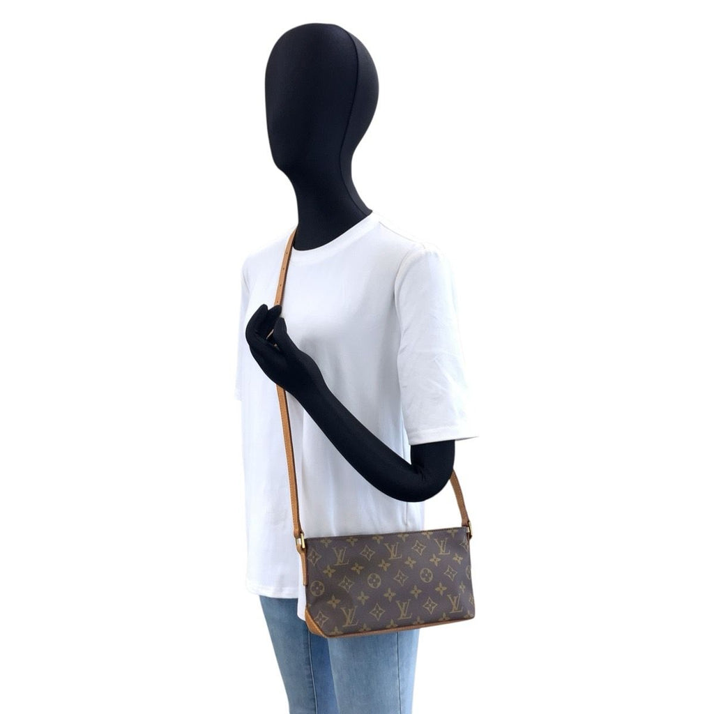 Louis Vuitton Monogram Trotteur Shoulder Bag Pochette Brown Gold Leather — view 6
