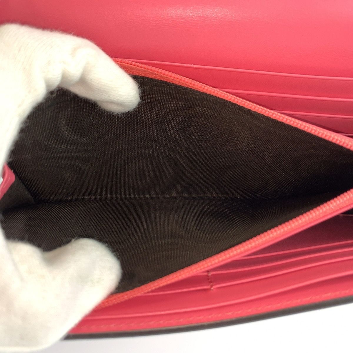 Gucci Guccissima Wallet Pink Leather — view 5