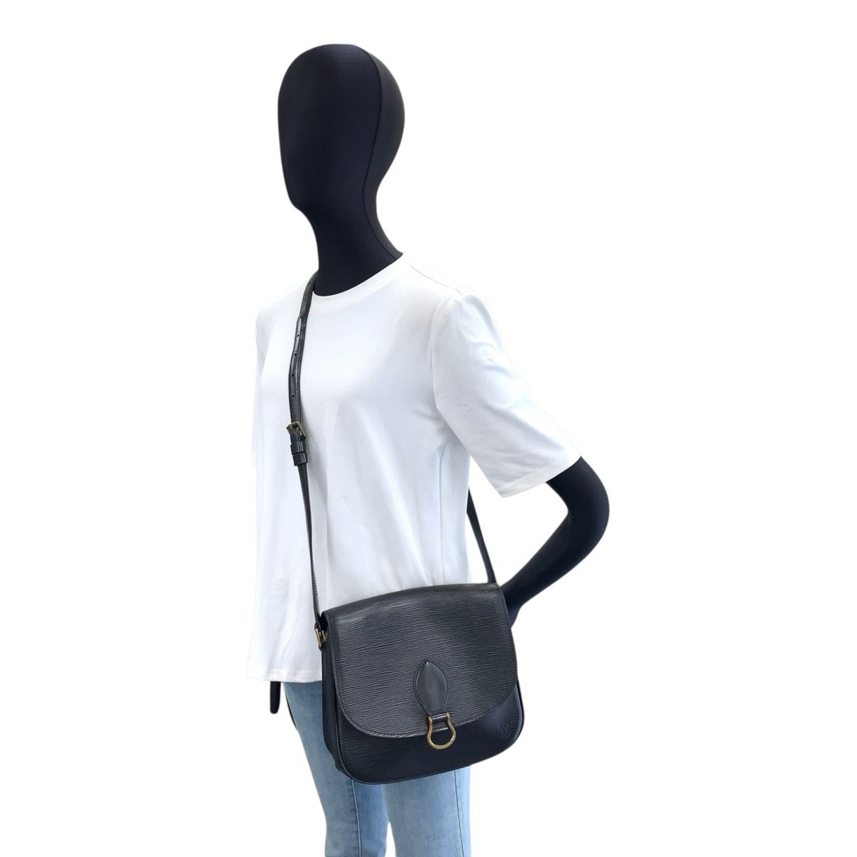 Louis Vuitton Epi Saint-cloud Shoulder Bag Pochette Black Gold Leather — view 8