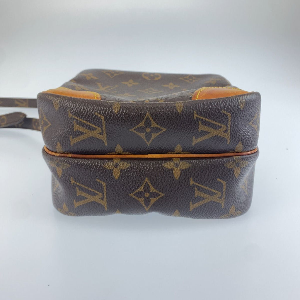 Louis Vuitton Monogram Amazone Brown Leather Shoulder Bag Pochette — view 3