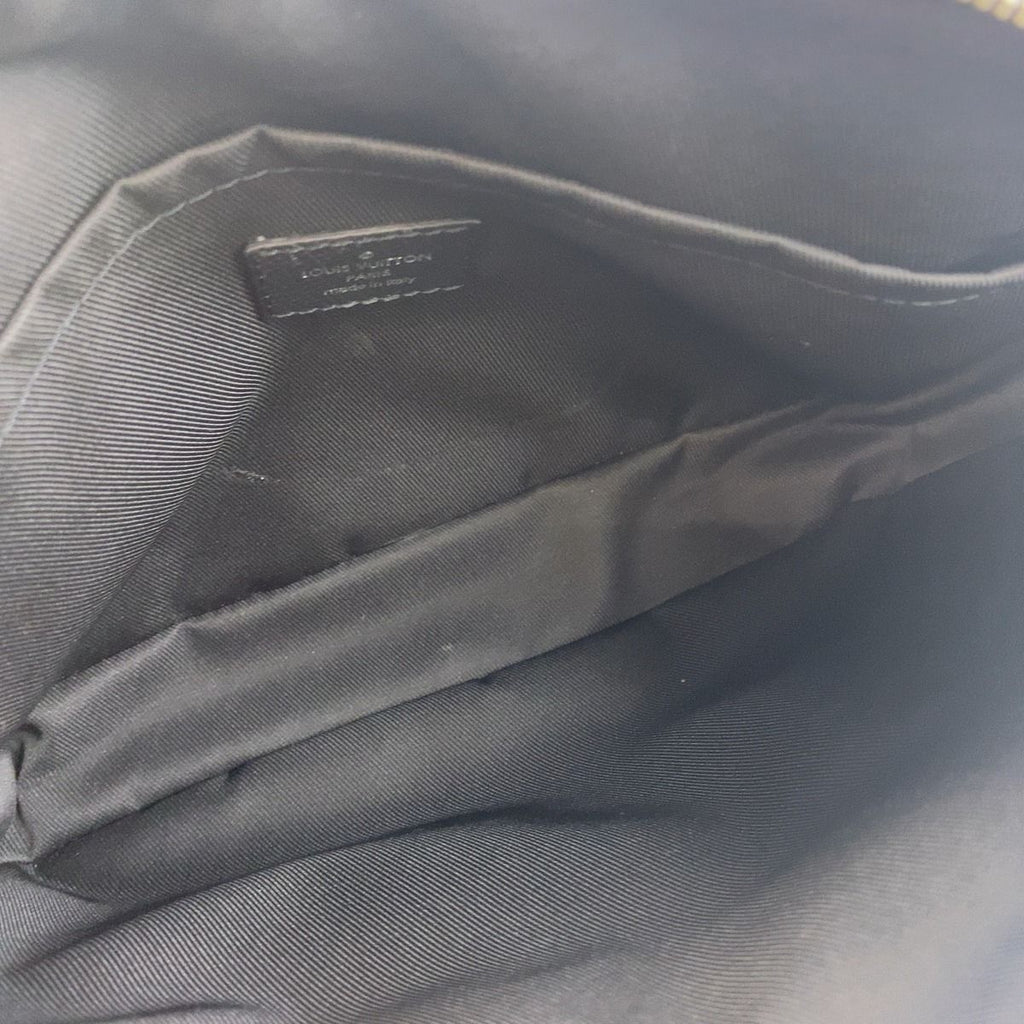 Louis Vuitton Taigarama Outdoor Messenger Noir Black Shoulder Bag — view 8