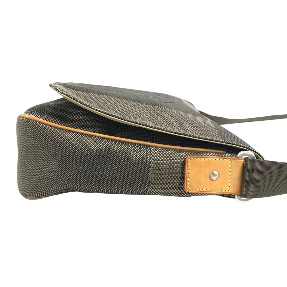 Louis Vuitton Shoulder Bag Messager Damier Geant Canvas Tail Khaki — view 4