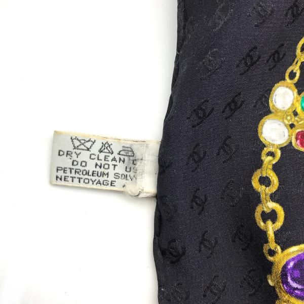 Chanel Gripoix Pattern CC Logo Scarf Silk 100% Black — view 8