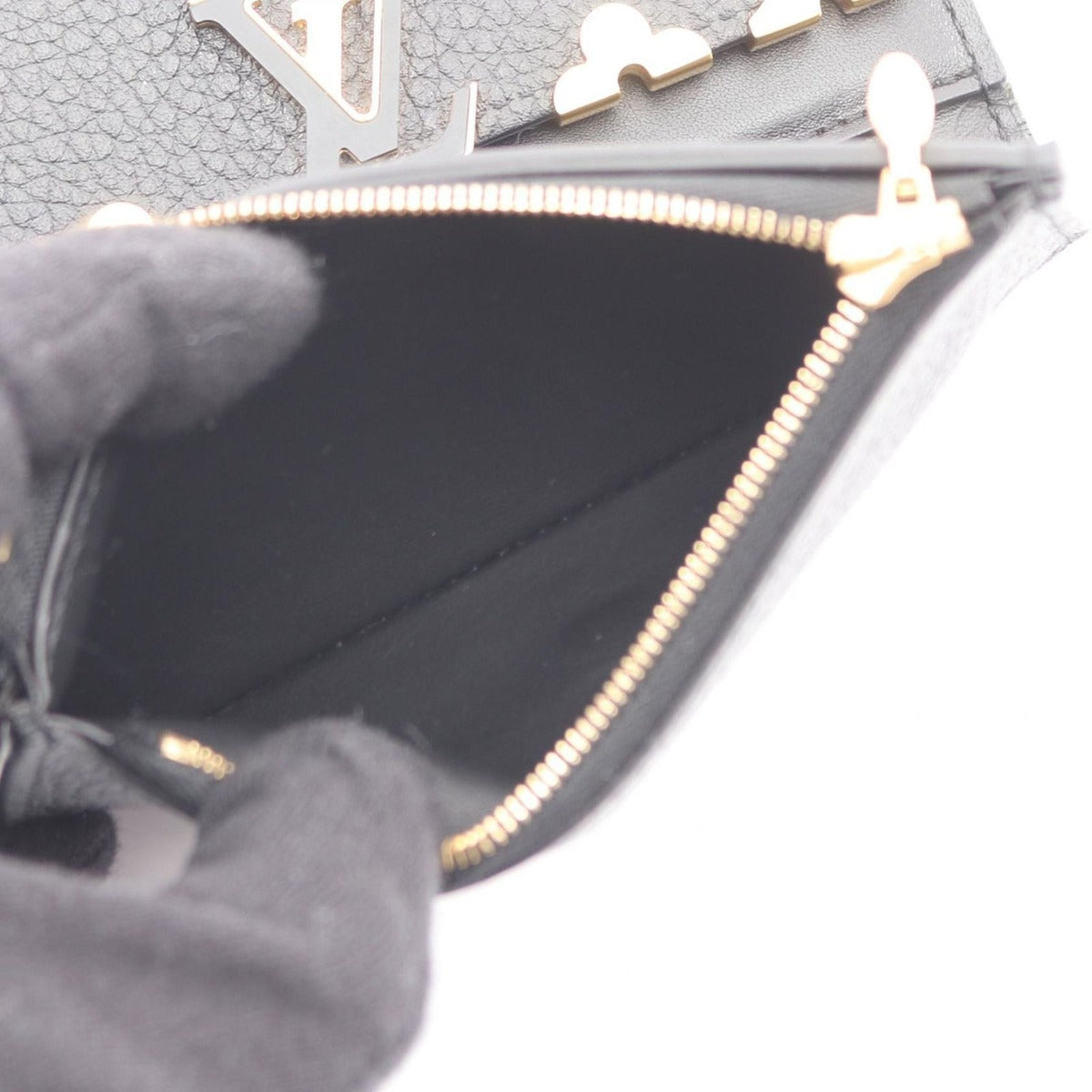 Louis Vuitton Trifold Wallet Portefeuille Capucines Compact Noir Black — view 4