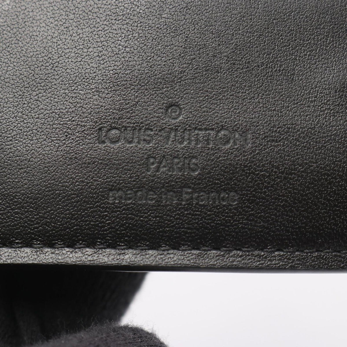 Louis Vuitton Trifold Wallet Portefeuille Capucines Compact Noir Black — view 5