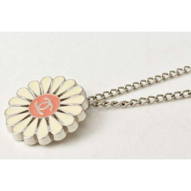 Chanel CC Mark Coco Flower Motif Silver Antique — view 4