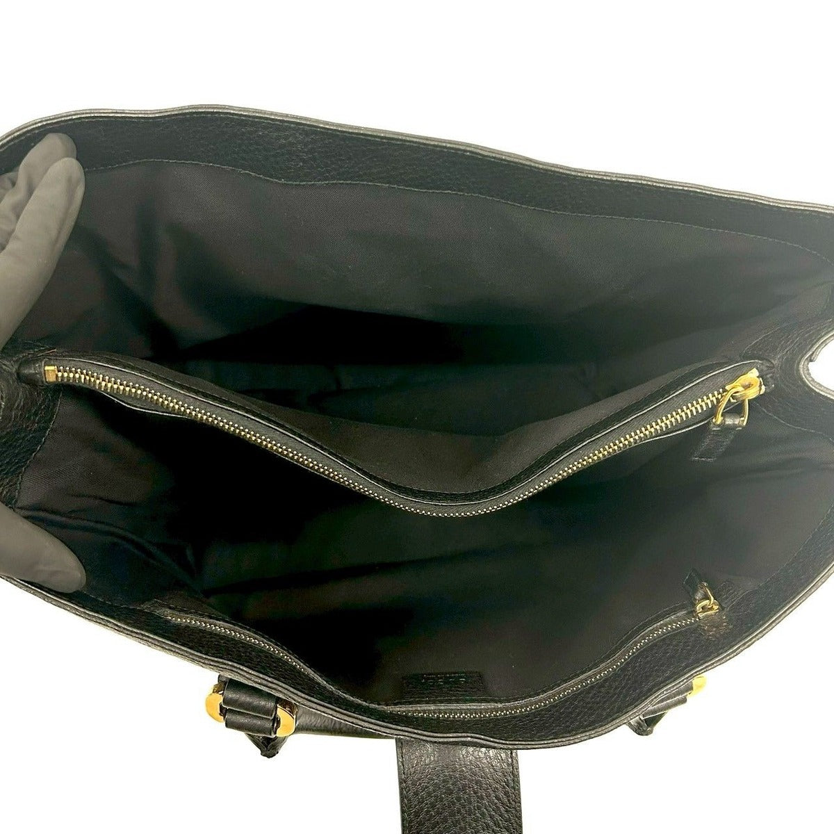 Gucci Log Gold Leather Tote — view 9