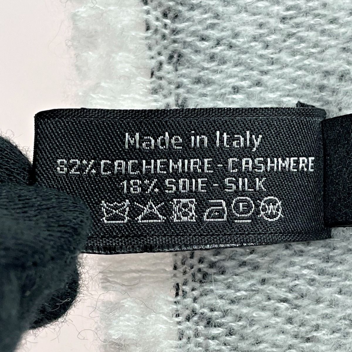 Chanel Stole Gray Coco Mark 82% Cashmere 18% Silk — view 7