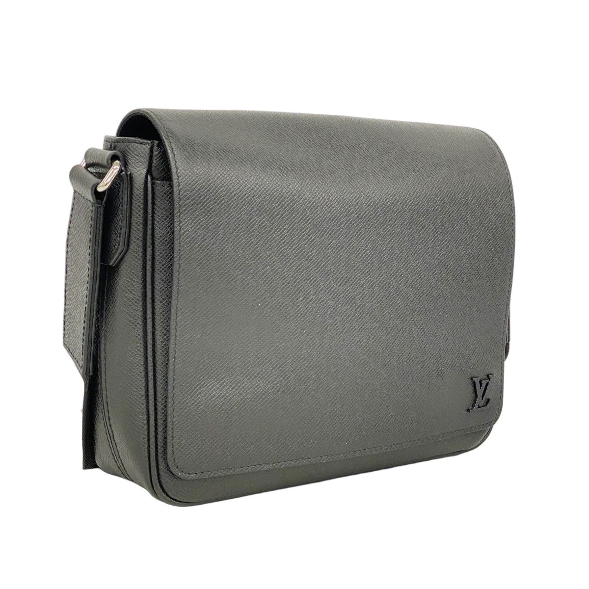Louis Vuitton Shoulder Bag Taiga District PM Noir — view 2