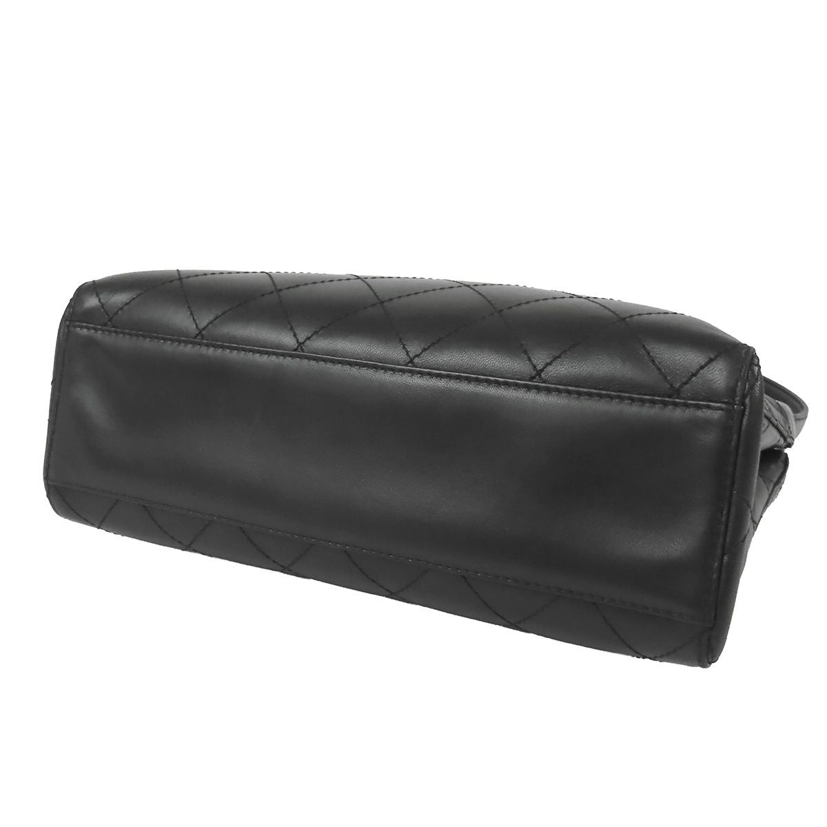 Chanel Shoulder Bag Black Leather Quilted CC Logo — view 3