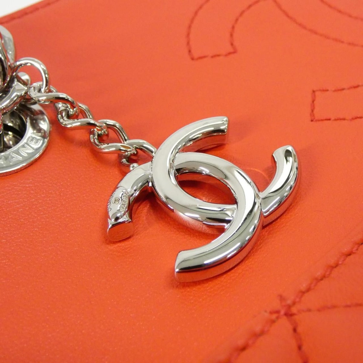 Chanel 98620 Red Bag — view 4