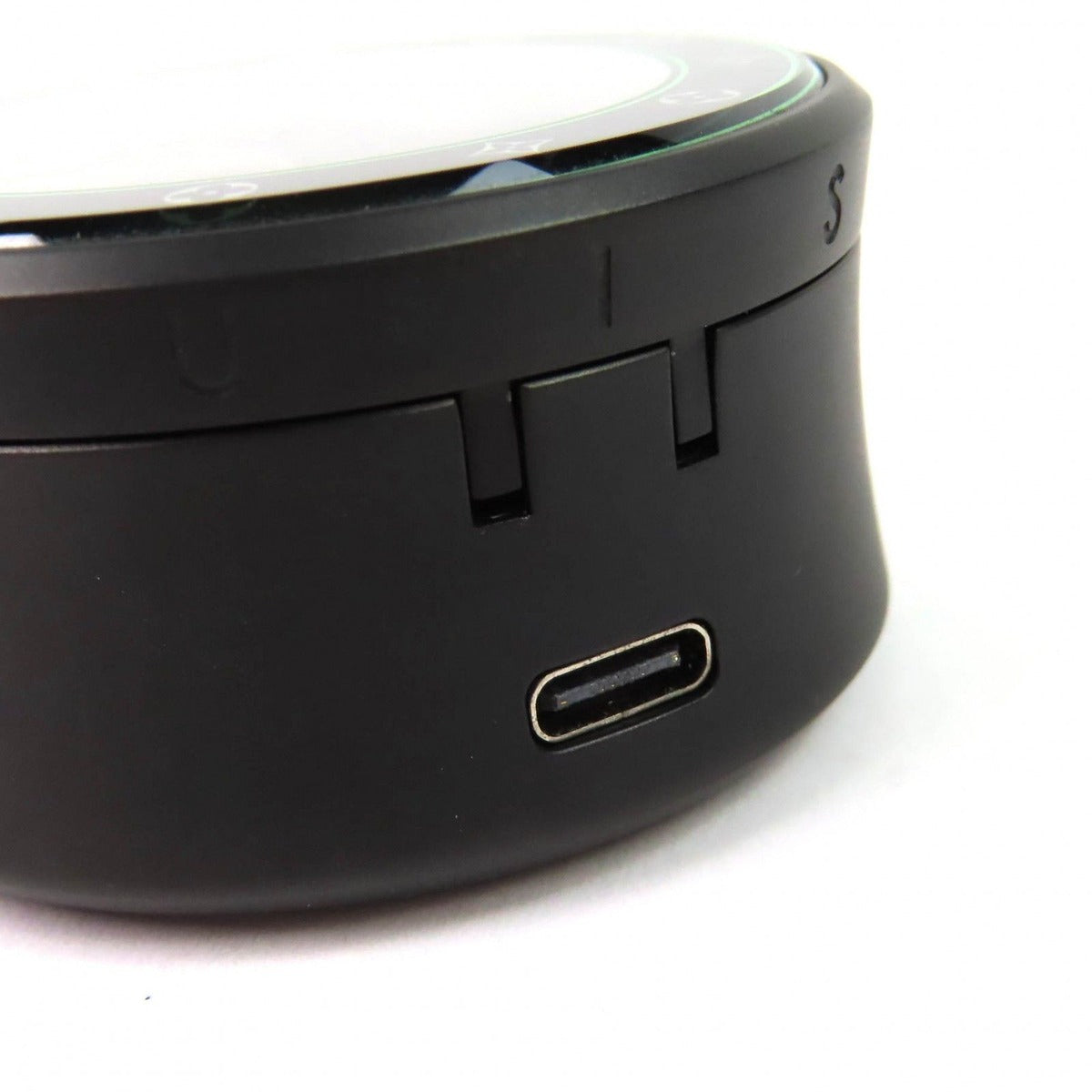Louis Vuitton Qab160 Horizon Bluetooth Wireless Earphones Connection Operation — view 7