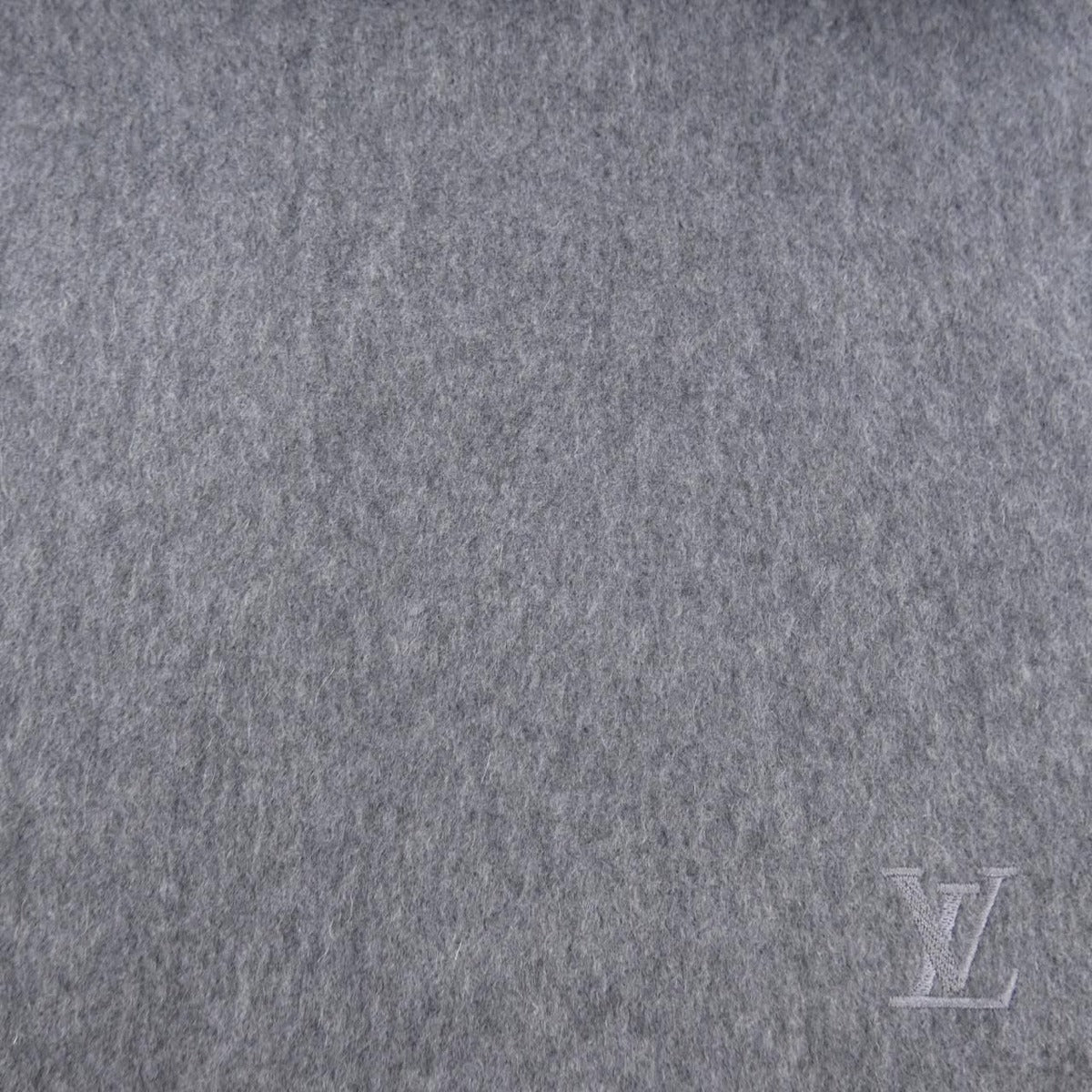 Louis Vuitton Echarpe Jerlum Scarf — view 4