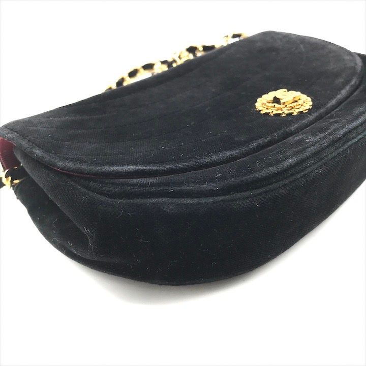 Chanel CC Logo Half Moon Velour Push Lock Chain Shoulder Bag Black — view 4