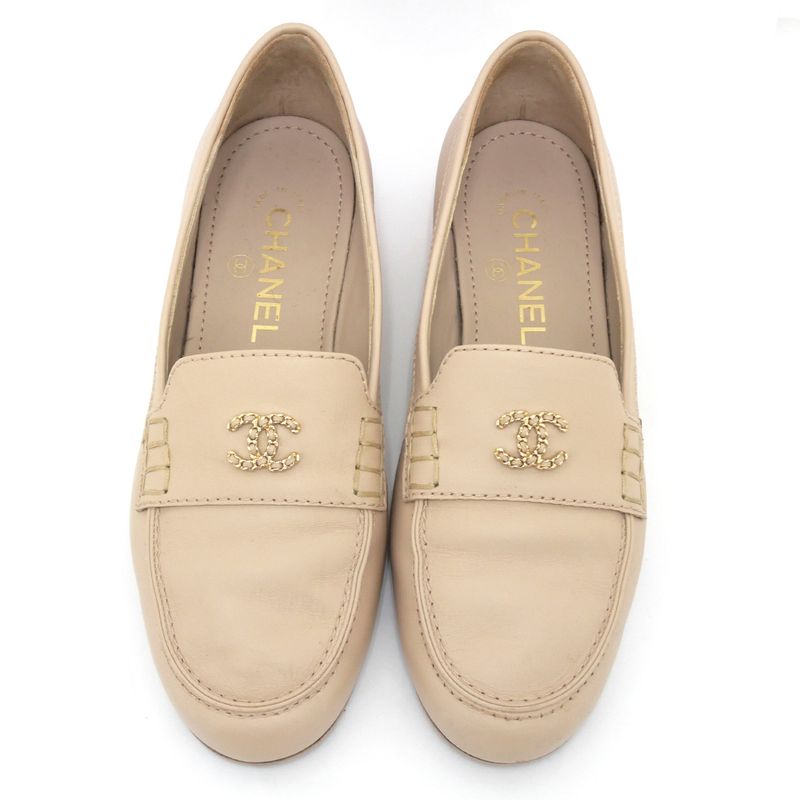 Chanel Loafers Oh875 Coco Mark Beige Gold Hardware Chain — view 3