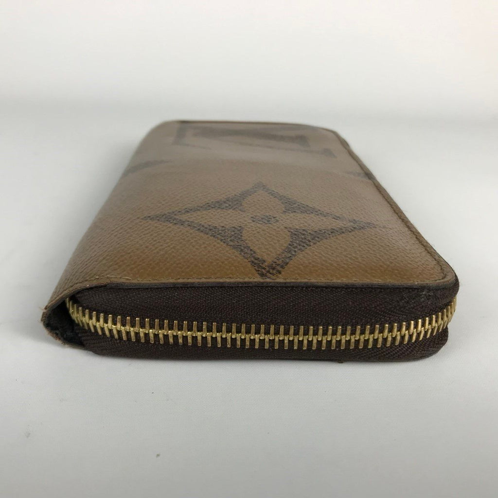 Louis Vuitton Monogram Giant Reverse Zippy Wallet Brown — view 4